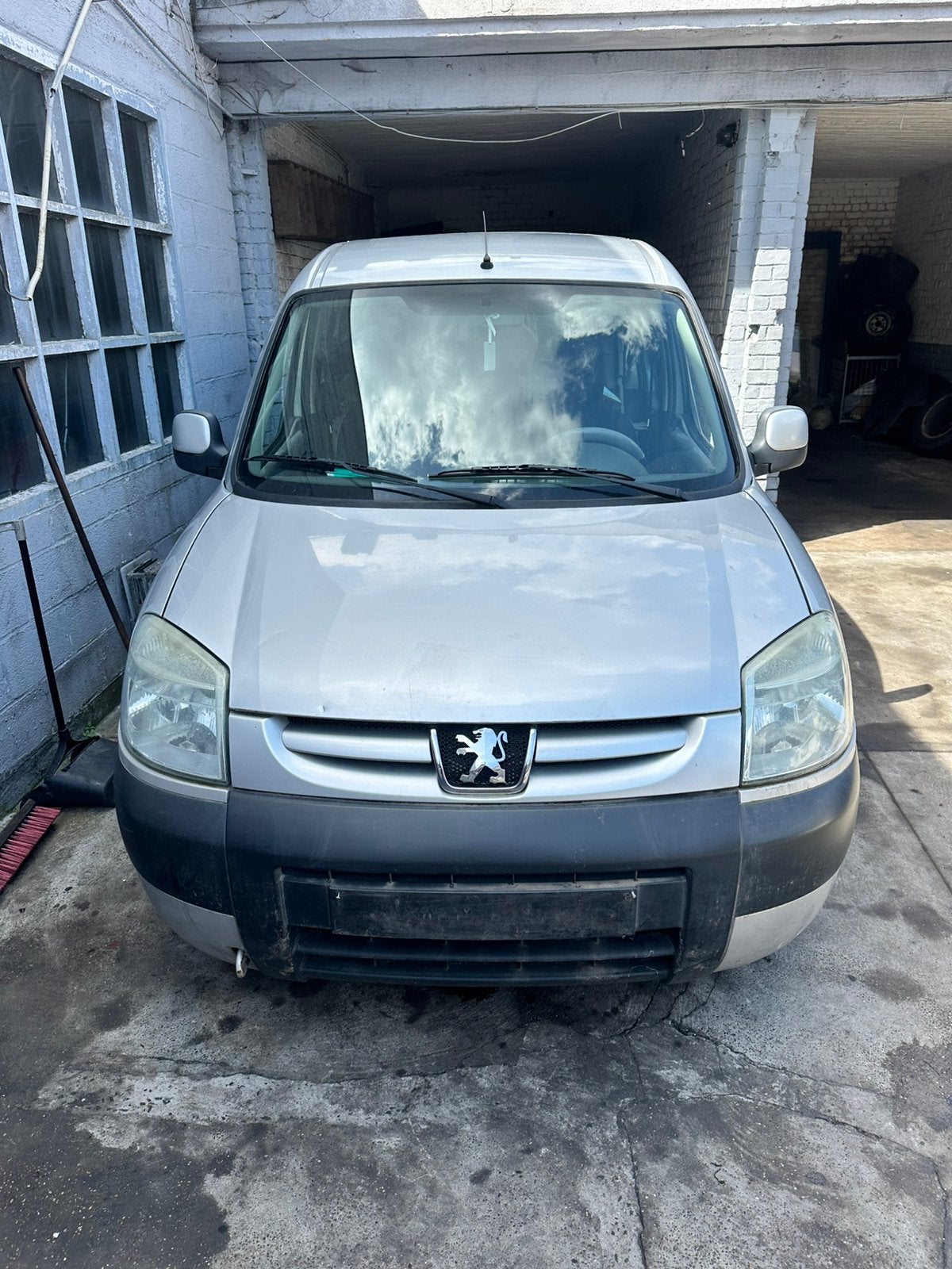 Peugeot Partner 1.6i benzine starter rijdt zeer goed, Particulier, Peugeot, Te koop, Benzine