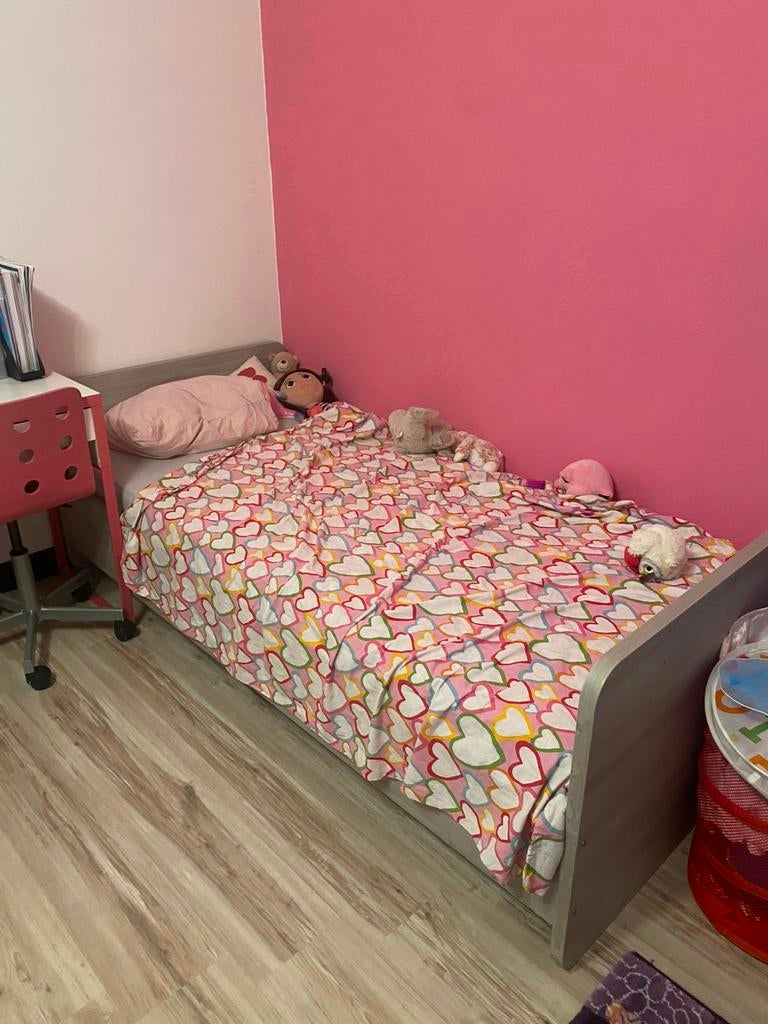 Mooie stevige slaapkamer, Ophalen, Zo goed als nieuw