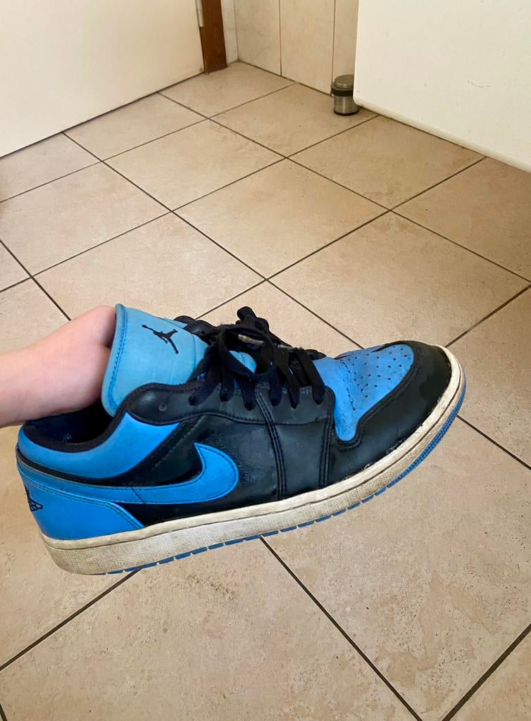 Air jordan 1 low black blue, Blauw, Ophalen of Verzenden, Sneakers, Gedragen