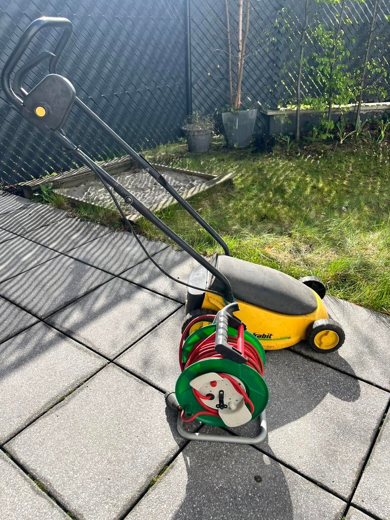 Grasmaaier elektrisch + kabel, werkt,zonder opvangbak, Tuin en Terras, Grasmaaiers, Ophalen, Gebruikt