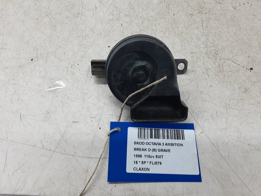 CLAXON Skoda Octavia Combi (5EAC) (01-2012/07-2020), Gebruikt, Mevr. I. Hauben, Skoda, Rue de l'Espoir 34 34
4030  GRIVEGNÉE, BE