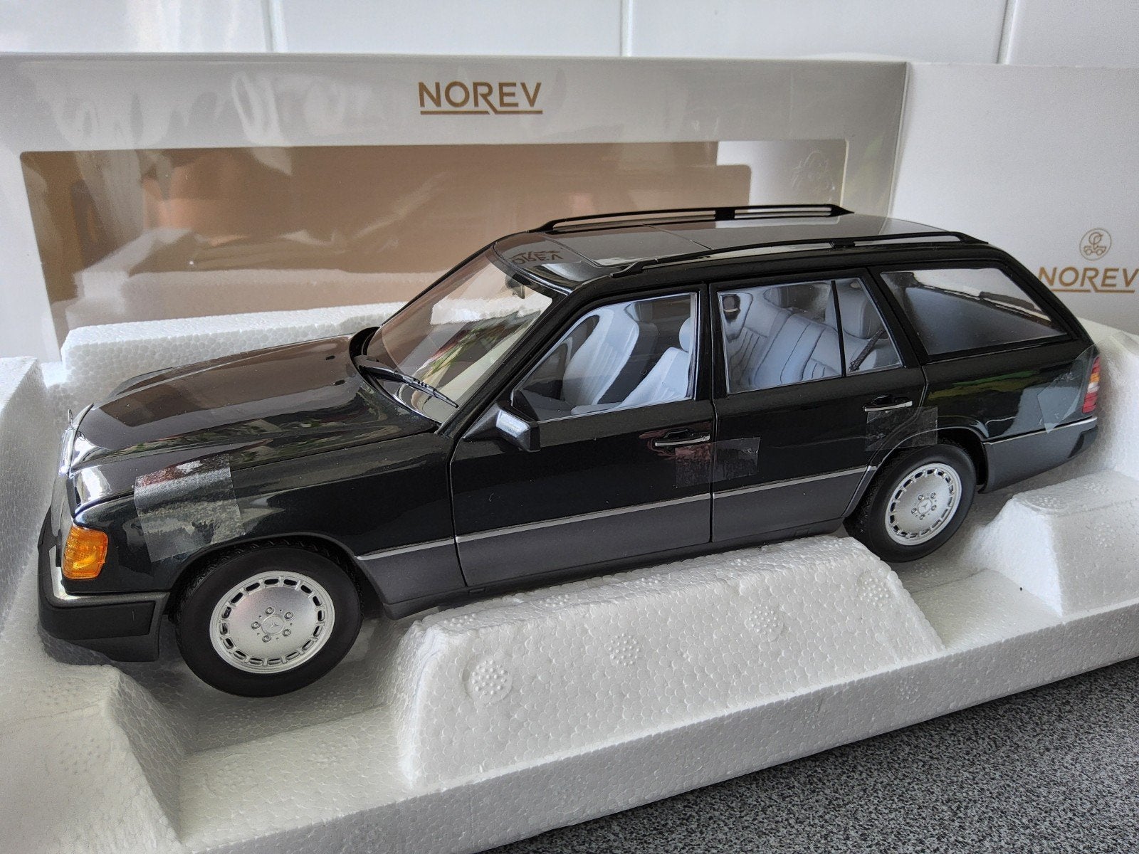 Mercedes-Benz 300D T model 1990., Ophalen of Verzenden, Norev