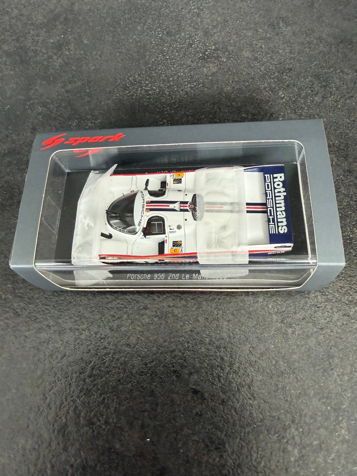 Miniatuur SPARK PORSCHE 956, Ophalen