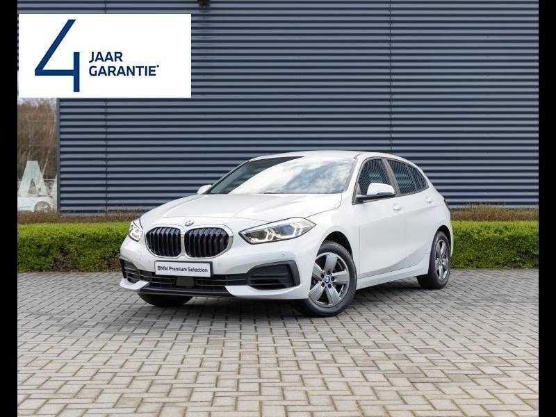BMW 1-Serie Hatch, Auto's, https://public.car-pass.be/vhr/57dabe91-64f2-496b-a35b-99180bec19d6, 1 Reeks, Wit, Handgeschakeld