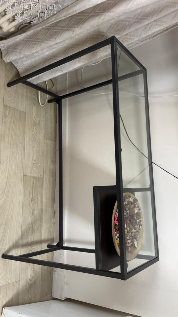 Petite table en verre a vendre( proposer prix), Jardin & Terrasse, Enlèvement, Comme neuf
