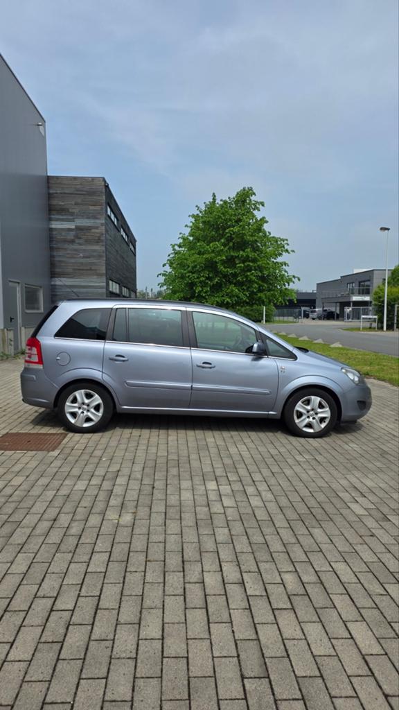 OPEL ZAFIRA DIESEL 1.6/ 7 PLAATS, Auto's, 1600 cc, 7 zetels, Bedrijf, Euro 4