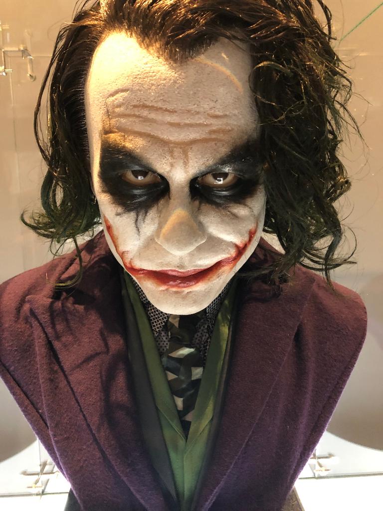Queen Studios Life Size Joker 1:1 Buste, Verzamelen, Ophalen of Verzenden, Zo goed als nieuw, Film, Beeldje, Replica of Model