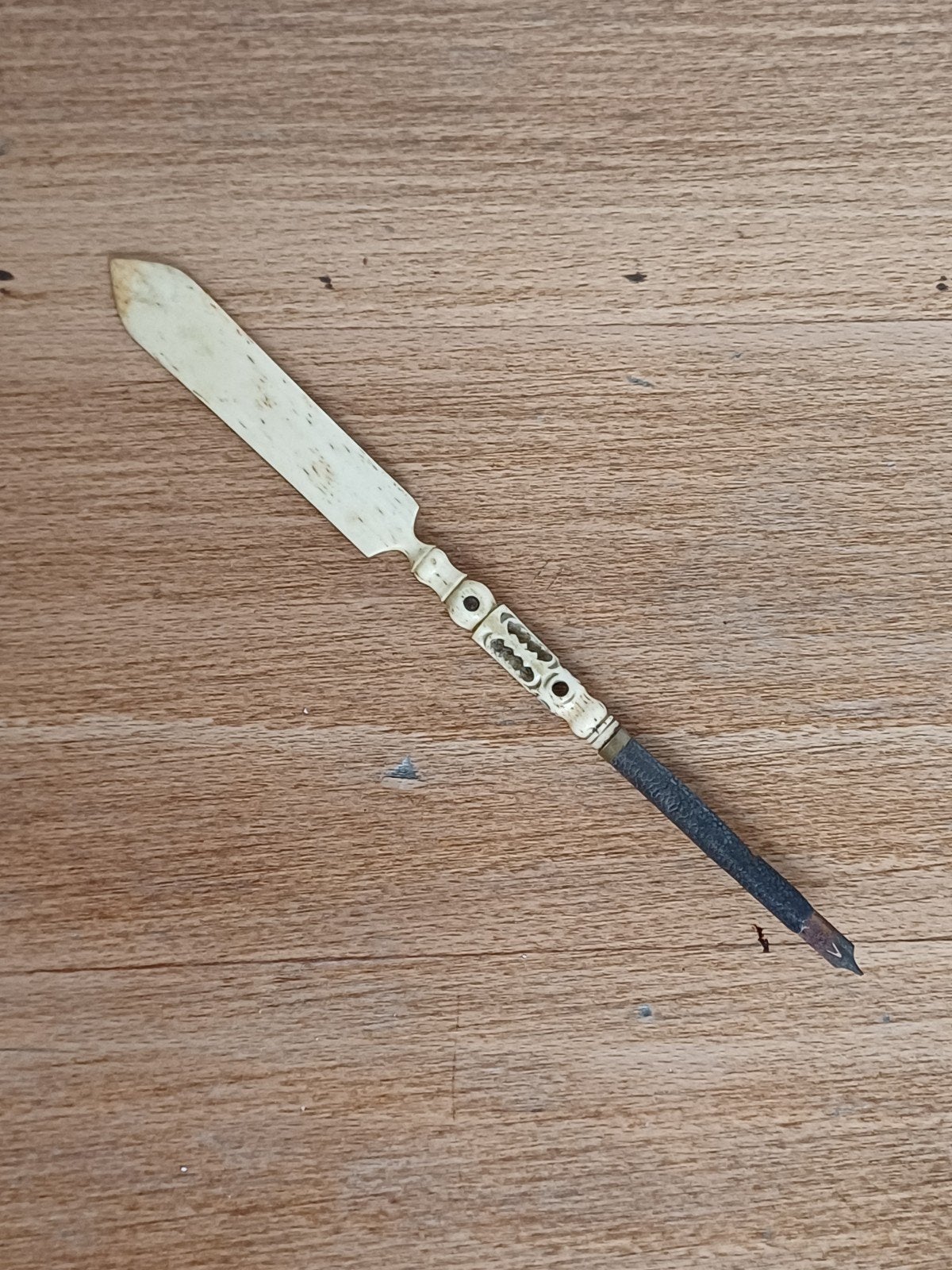 stylo ancien, ouvre-lettres, Enlèvement ou Envoi