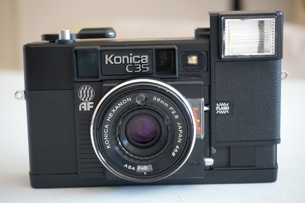 Konica C35 AF – Uitstekende staat + originele tas, Ophalen of Verzenden, Zo goed als nieuw, Konica