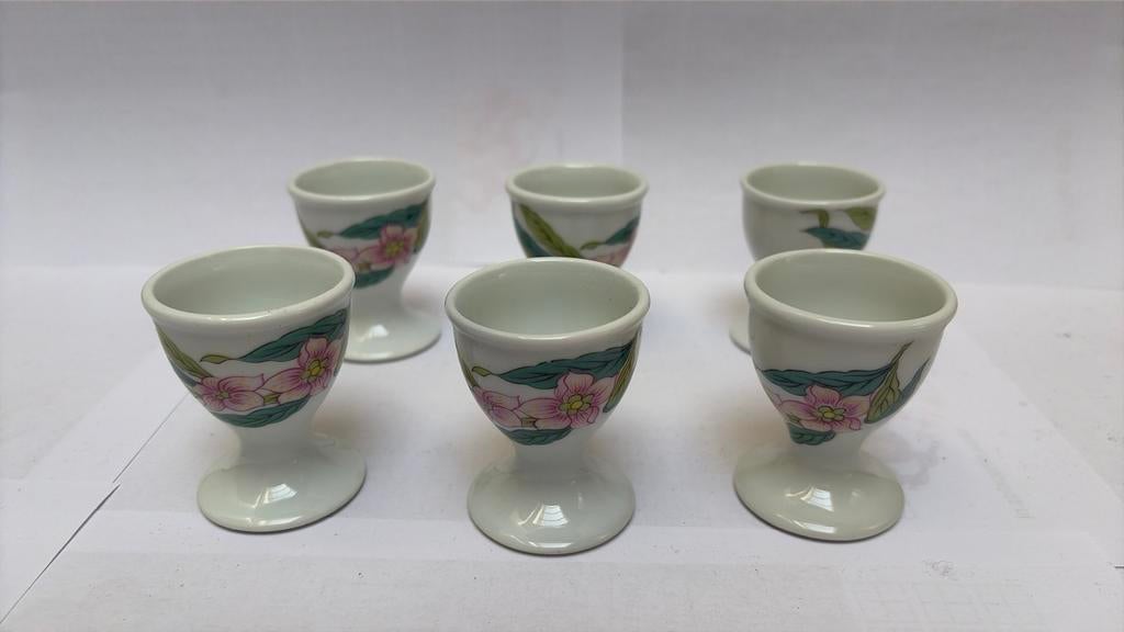 Coquetiers en porcelaine de Paris : lot de 6, Maison & Meubles, Cuisine | Vaisselle, Comme neuf, Porcelaine, Enlèvement
