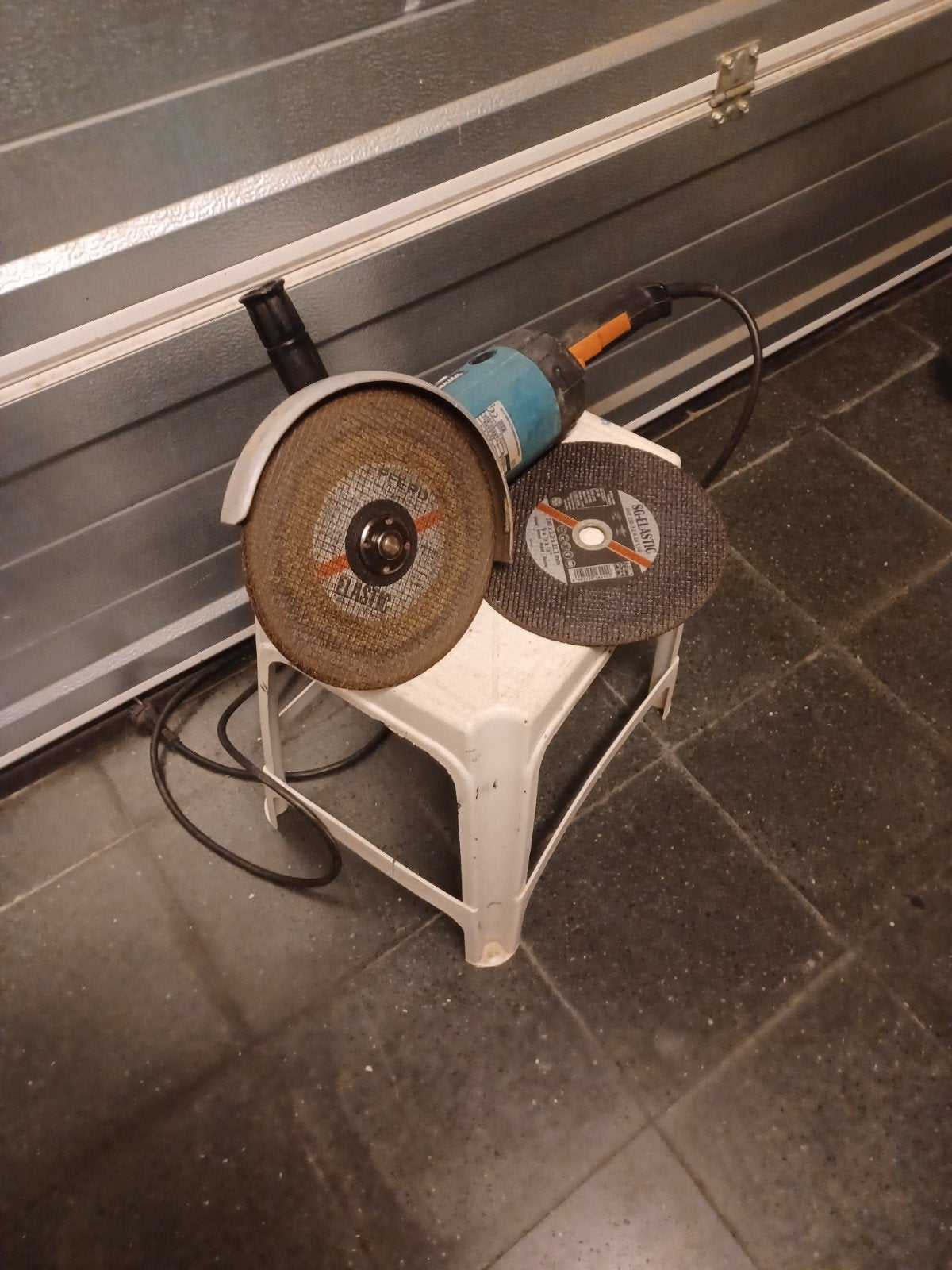 slijpschijf Makita 2300watt professionele nieuwe schijf bij, Ophalen