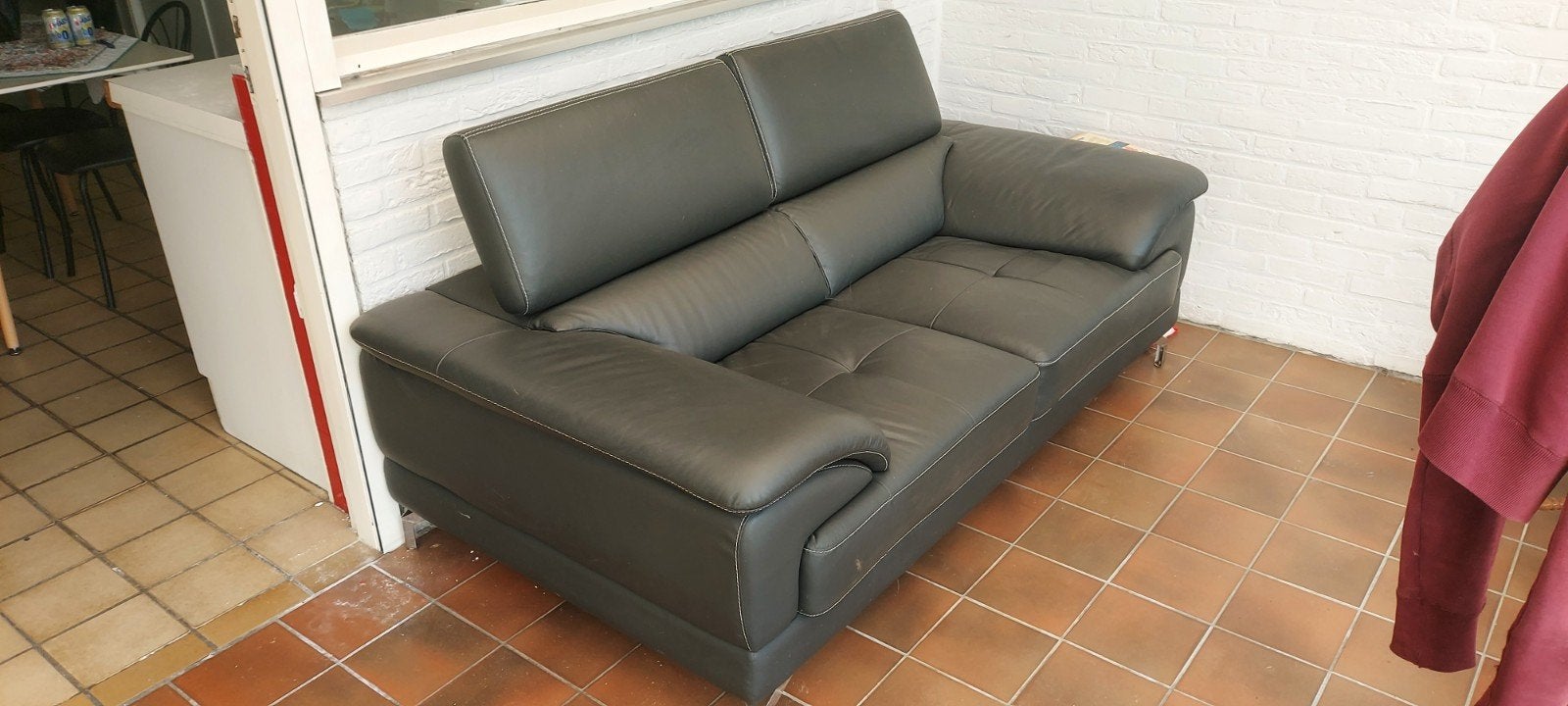 zetel leder grijs goede staat breedte 185cm lengte 104 cm, Huis en Inrichting, Ophalen, 100 tot 125 cm, Tweepersoons, Leer