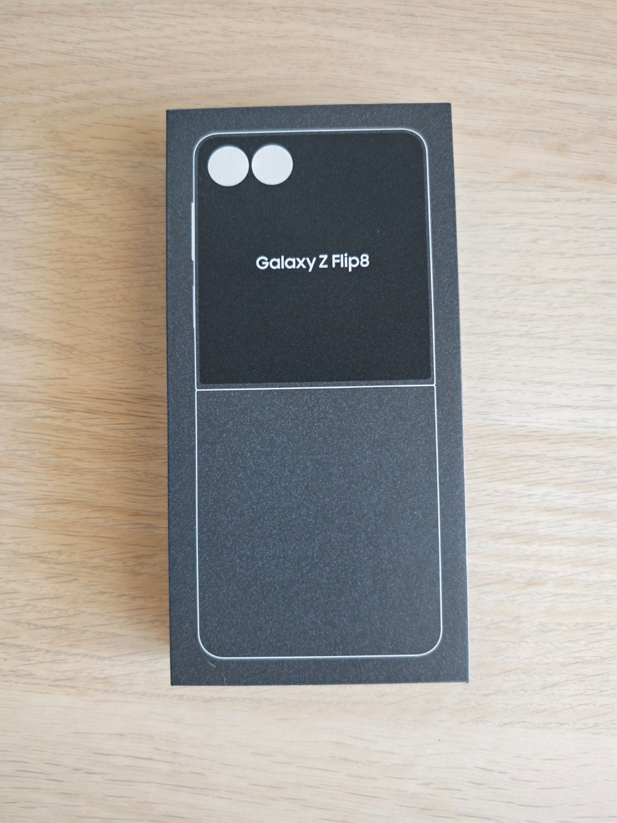 Samsung Galaxy Z Flip8 256GB – Graphite – NIEUW IN DOOS, 256 GB, Enlèvement, Neuf, Autres couleurs