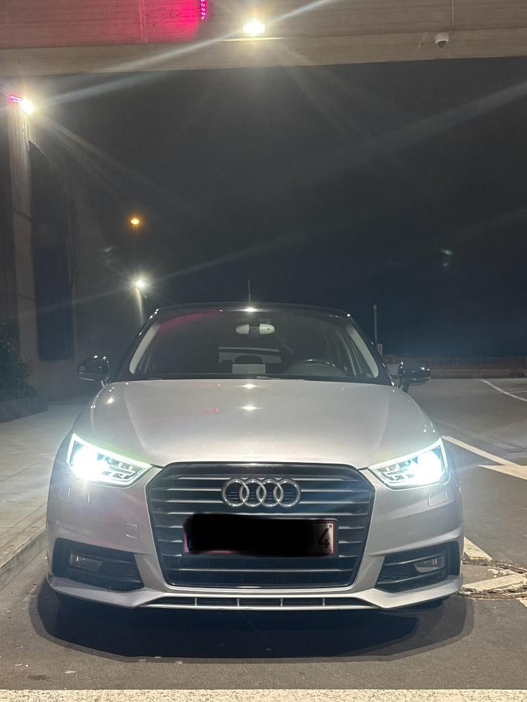 Audi A1 Sportback 1.0 S-lijn 2017, Auto's, A1, 5 deurs, Particulier, Zilver of Grijs
