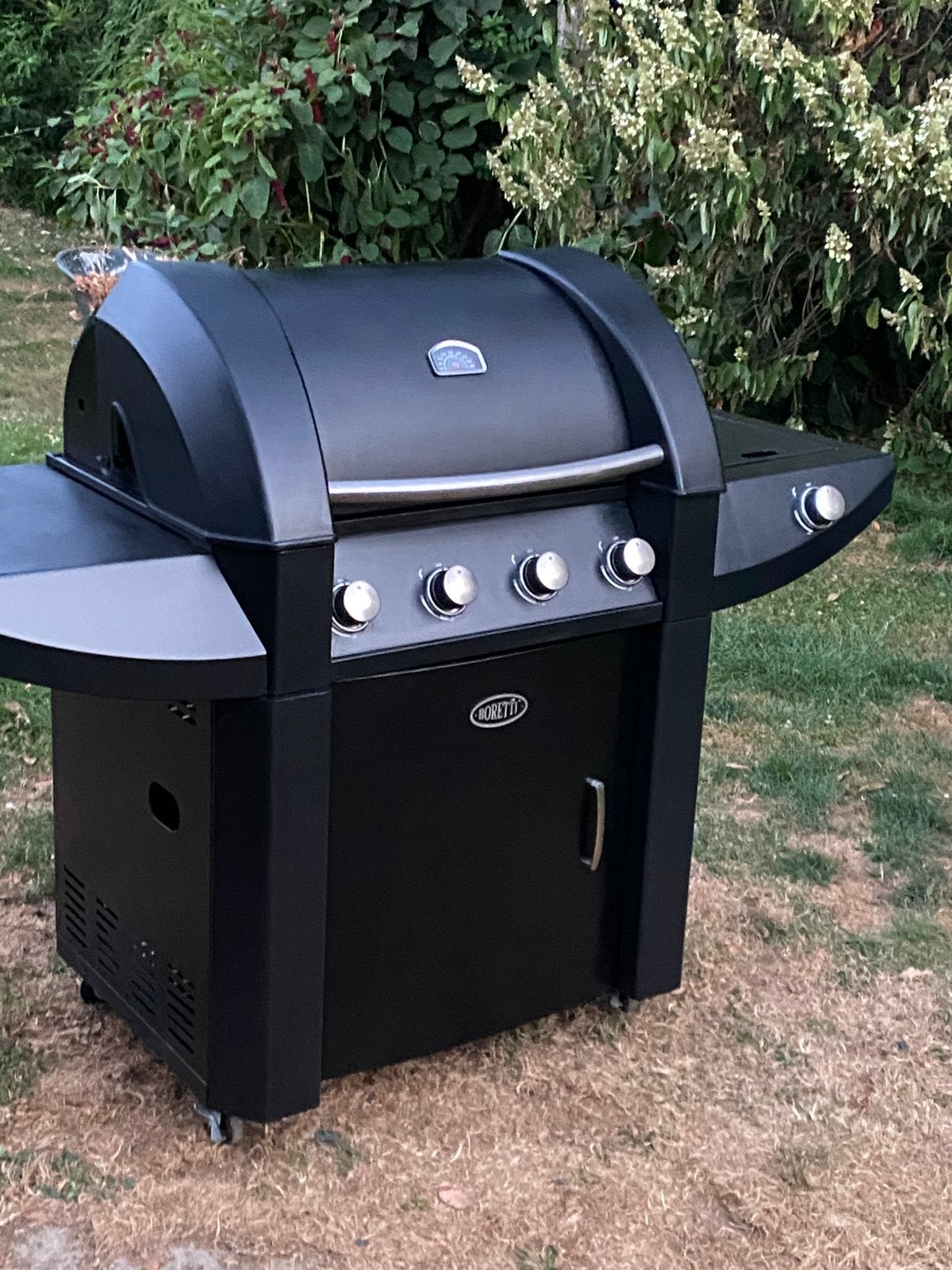 barbecue boretti, Enlèvement, Utilisé