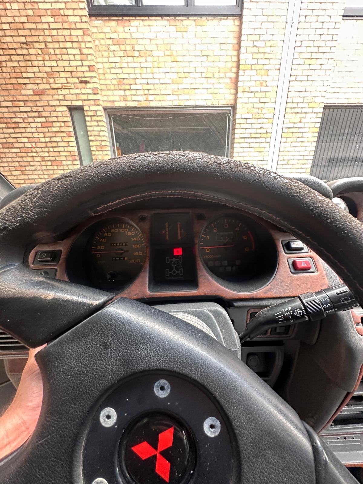 Mitsubishi Pajero, Enlèvement ou Envoi, Mitsubishi