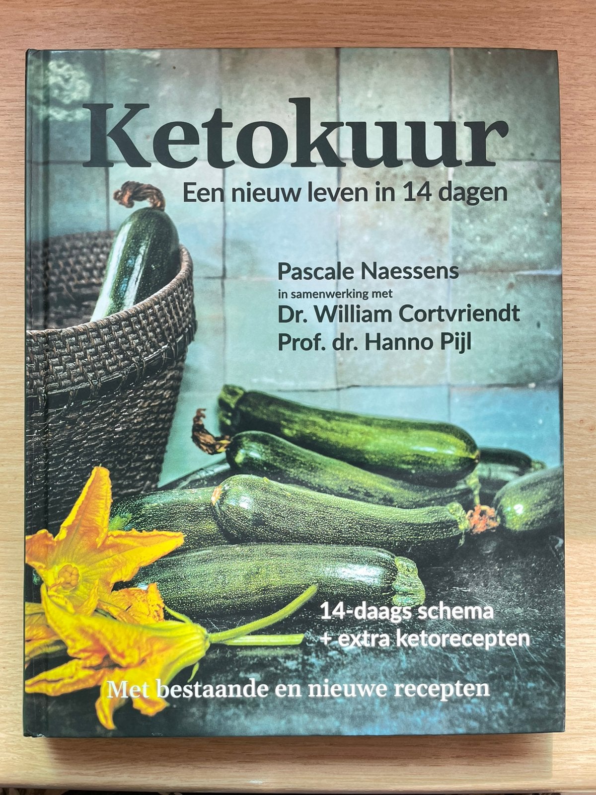 Pascale Naessens - Ketokuur, Boeken, Kookboeken, Zo goed als nieuw, Voorgerechten en Soepen, Hoofdgerechten, Taart, Gebak en Desserts