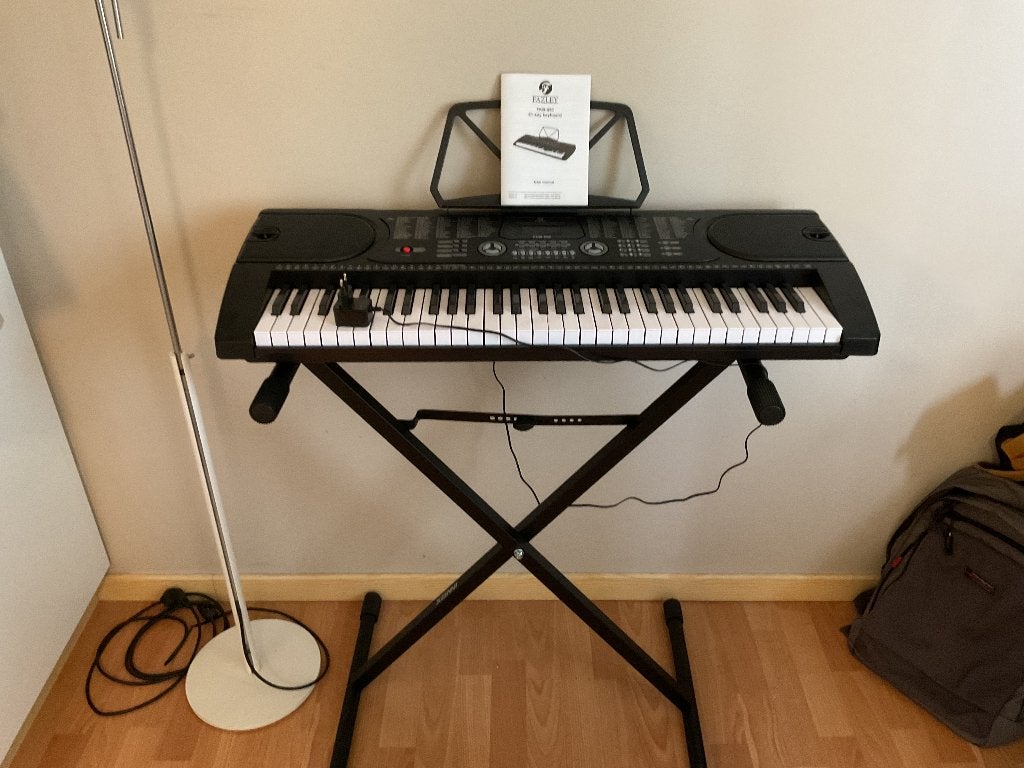 Keyboard, Musique & Instruments, Claviers, Neuf, Enlèvement, Avec pied, 61 touches