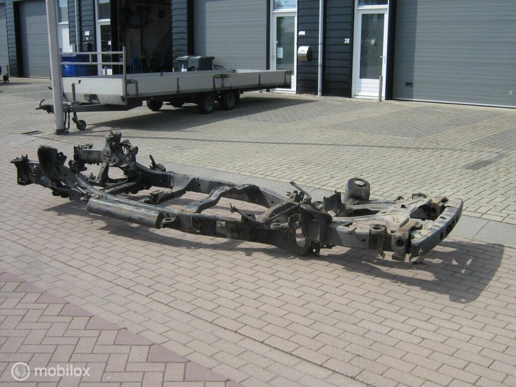 Chassis Land Rover Discovery 3 Diesel Geel Kenteken TDV6, Autos : Pièces & Accessoires, Land Rover, Land Rover, Enlèvement ou Envoi