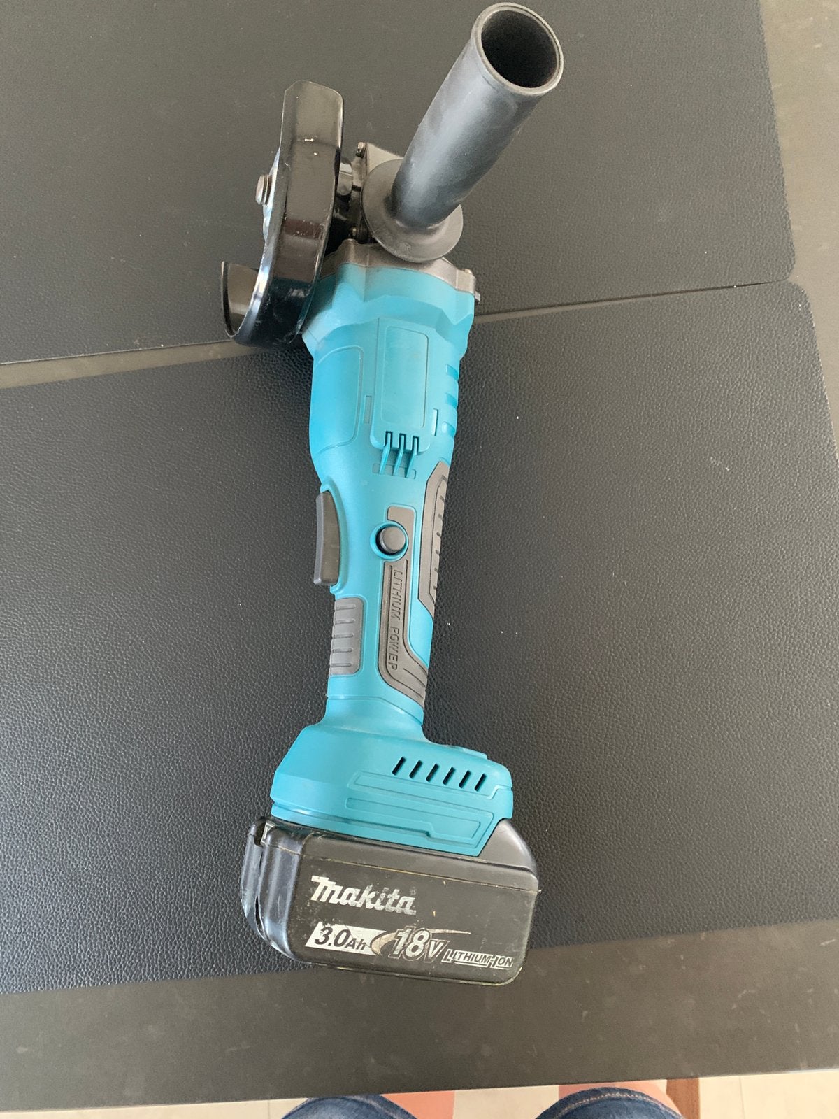 Haakse slijper 125 mm met accu 18 v makita, Ophalen of Verzenden, Zo goed als nieuw