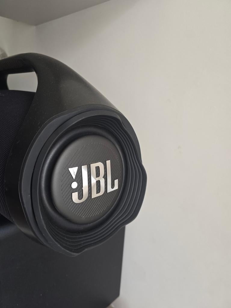 Jbl boombox 2