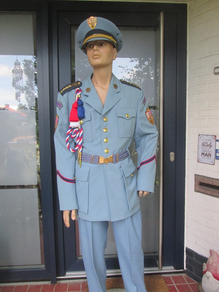 Tsjechische paleiswacht in zomer / winter uniform decoratief, Verzamelen, Ophalen of Verzenden