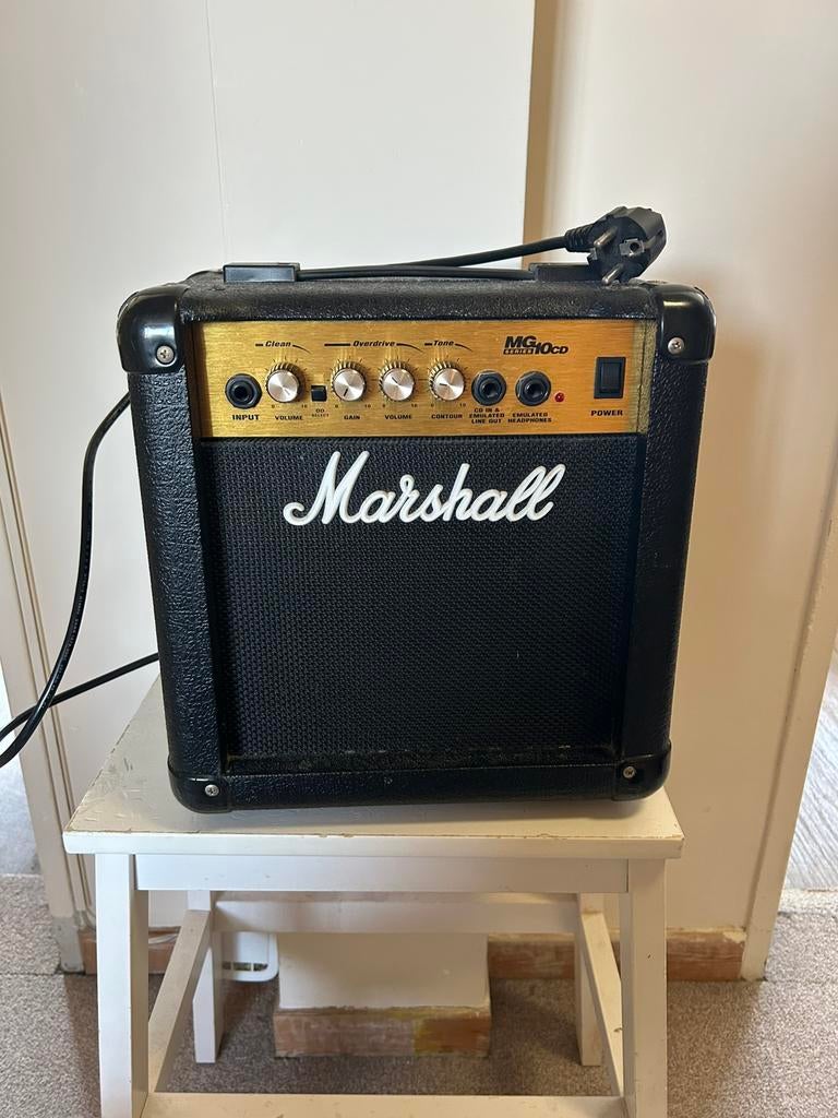 Marshall MG10CD versterker + signaalkabel -Zo goed als nieuw, Enlèvement, Comme neuf