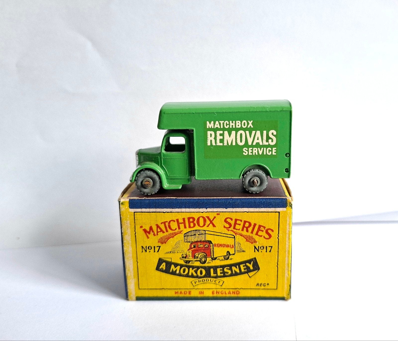 Matchbox 17 bedford removal van, Ophalen of Verzenden, Matchbox
