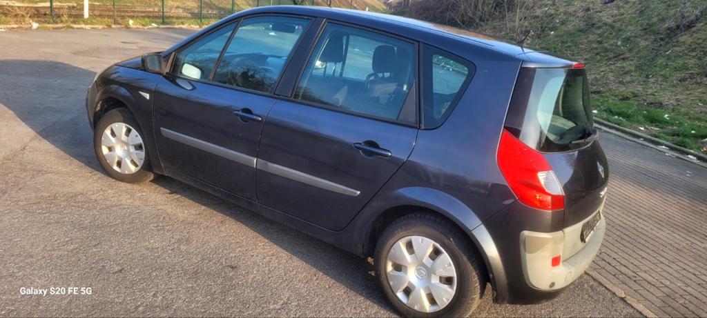 RENAULT MEGANE SCENIC 07+1.5DCI+CTOK+FEUILLE ROSE À 1399EU, Auto's, Radio, Bedrijf, Diesel, Te koop