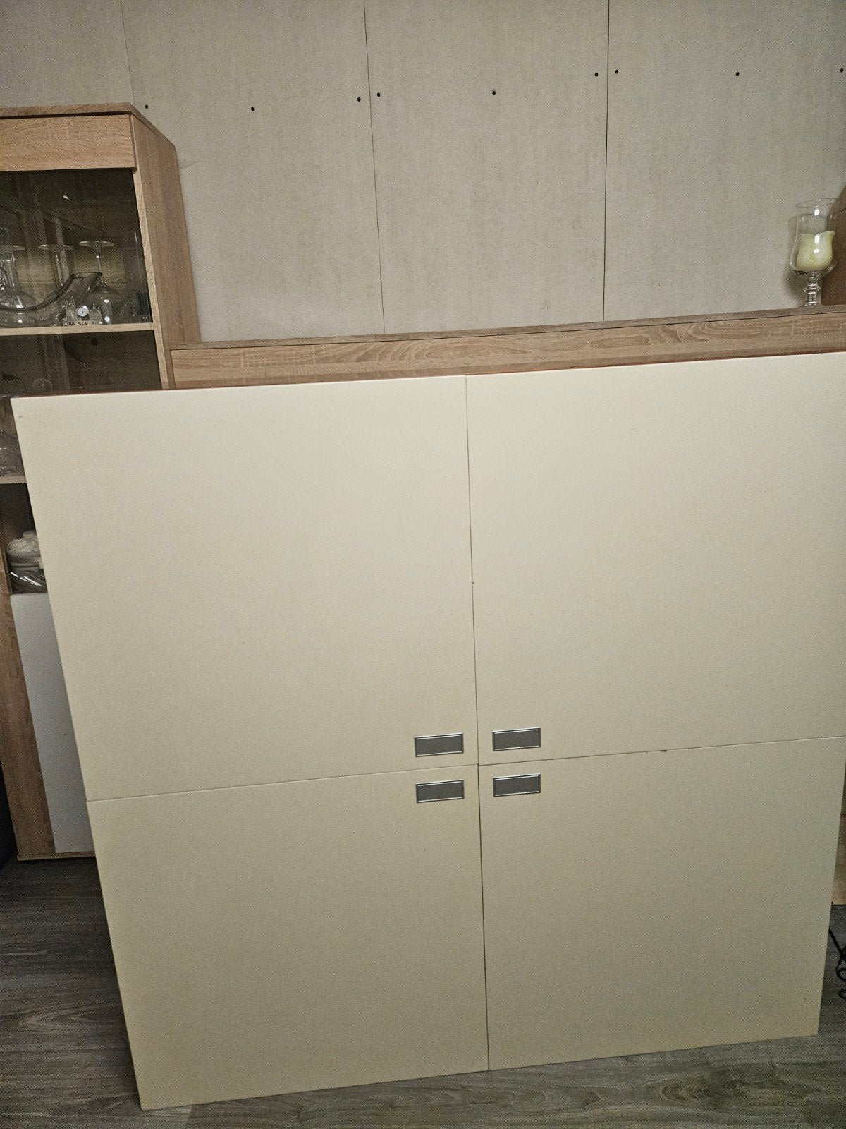 kast, 20€, Ophalen