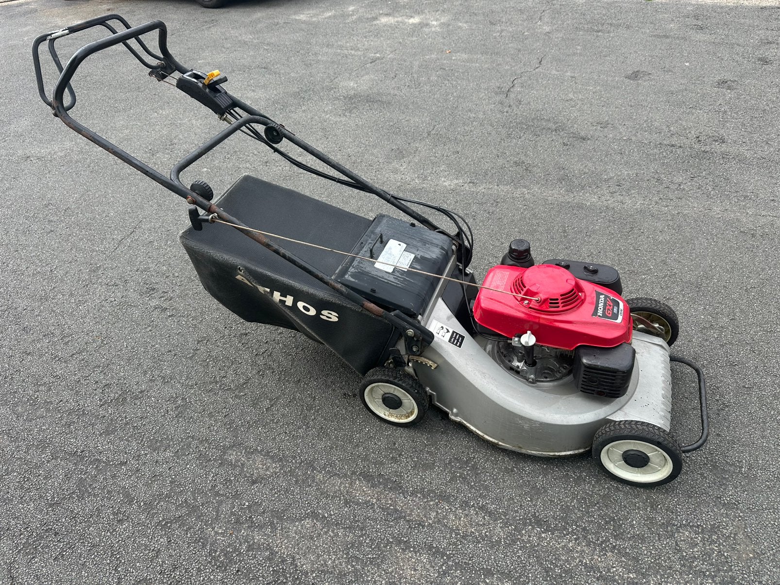 Grasmaaier honda zelftrekker 5.5 pk, Tuin en Terras, Grasmaaiers, Ophalen, Zo goed als nieuw, Versnellingen