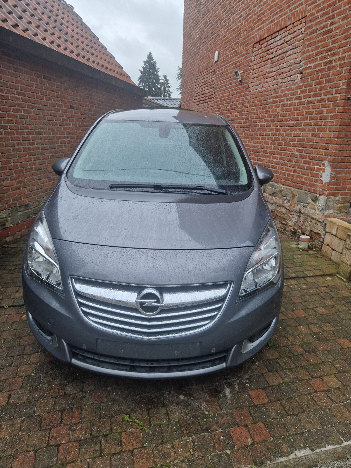 Opel Meriva 1,4 turbo
Euro 6B
2017
Benzine
Handschakel
11900, Parkeersensor, Particulier, Meriva, Te koop