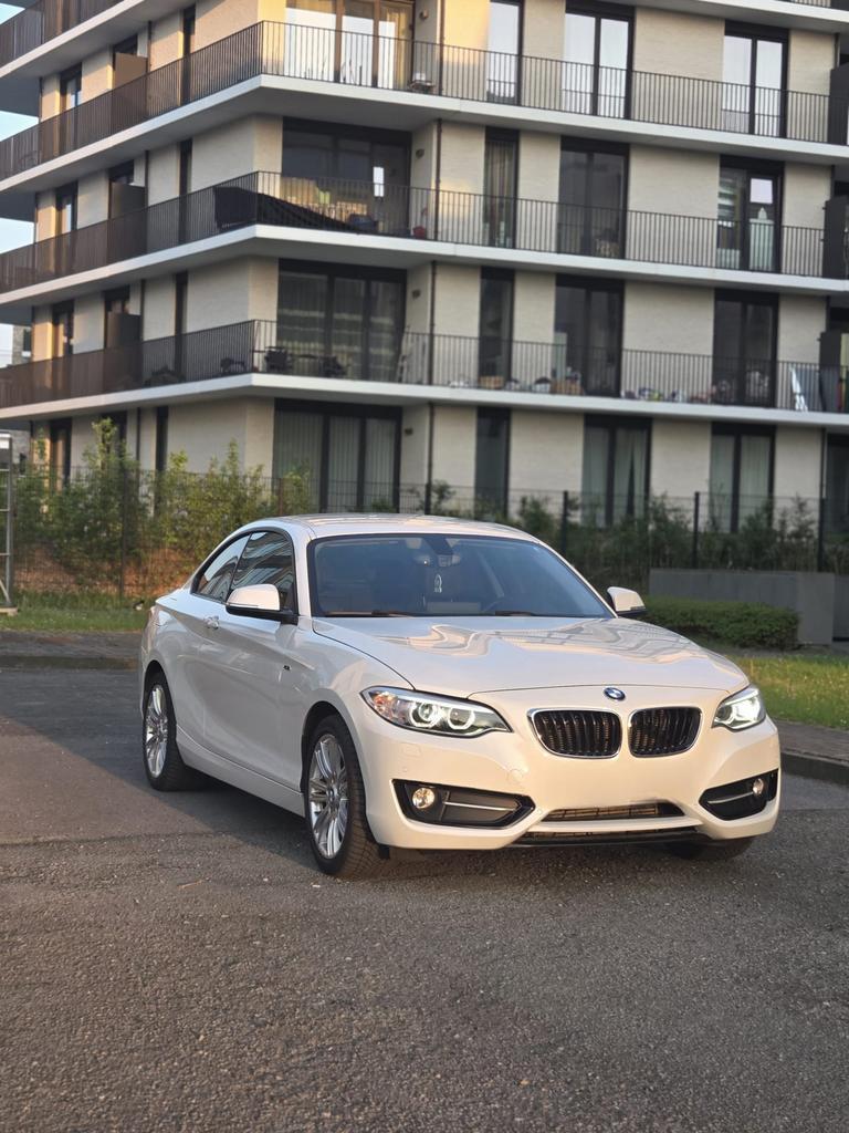 BMW 218D Sport Diesel Euro6B perfect staat!, Auto's, BMW, Euro 6, 2 Reeks, Coupé, Bi-Xenon koplampen