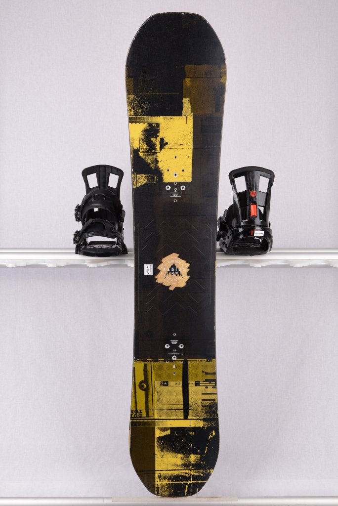 Snowboard 145 cm BURTON RADIUS, noir/jaune, noyau en bois, Envoi, Utilisé, Planche