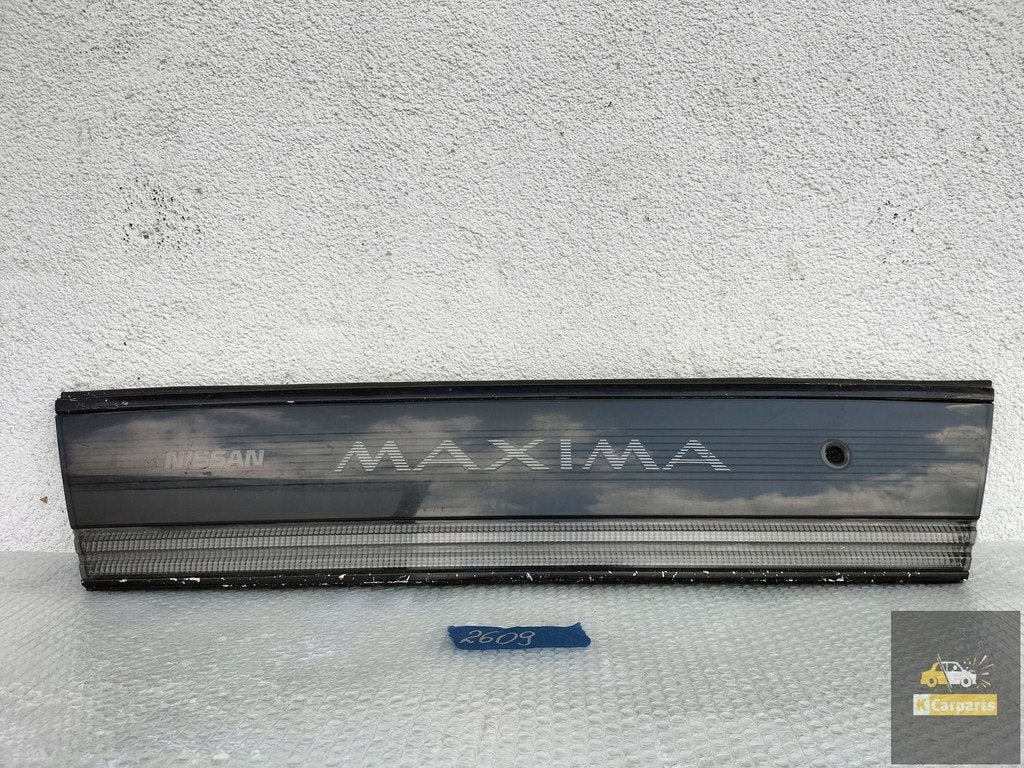 NISSAN MAXIMA ACHTERKLEP KNIPPERLICHT, Takashima 1-chome 1-1
220-8686  Yokohama, NISSAN_SR@mail.nissan.co.jp, Nissan, Gebruikt