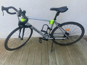 Vélo de route TRIBAN, Sports & Fitness, Enlèvement, Comme neuf