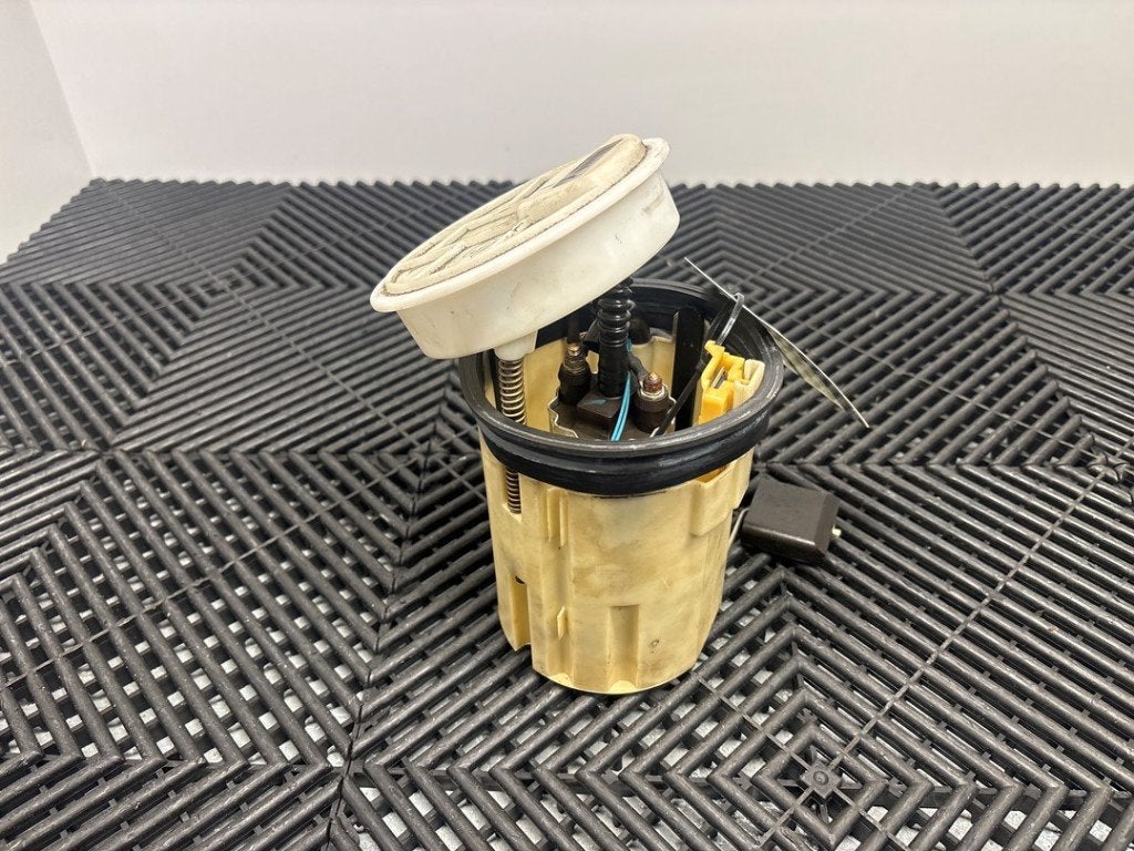 POMPE CARBURANT ELECTRIQUE E (W211) (|1582881001|), Mercedes-Benz, Utilisé, Dialog.mb@mercedes-benz.com, Mercedes-Benz AG