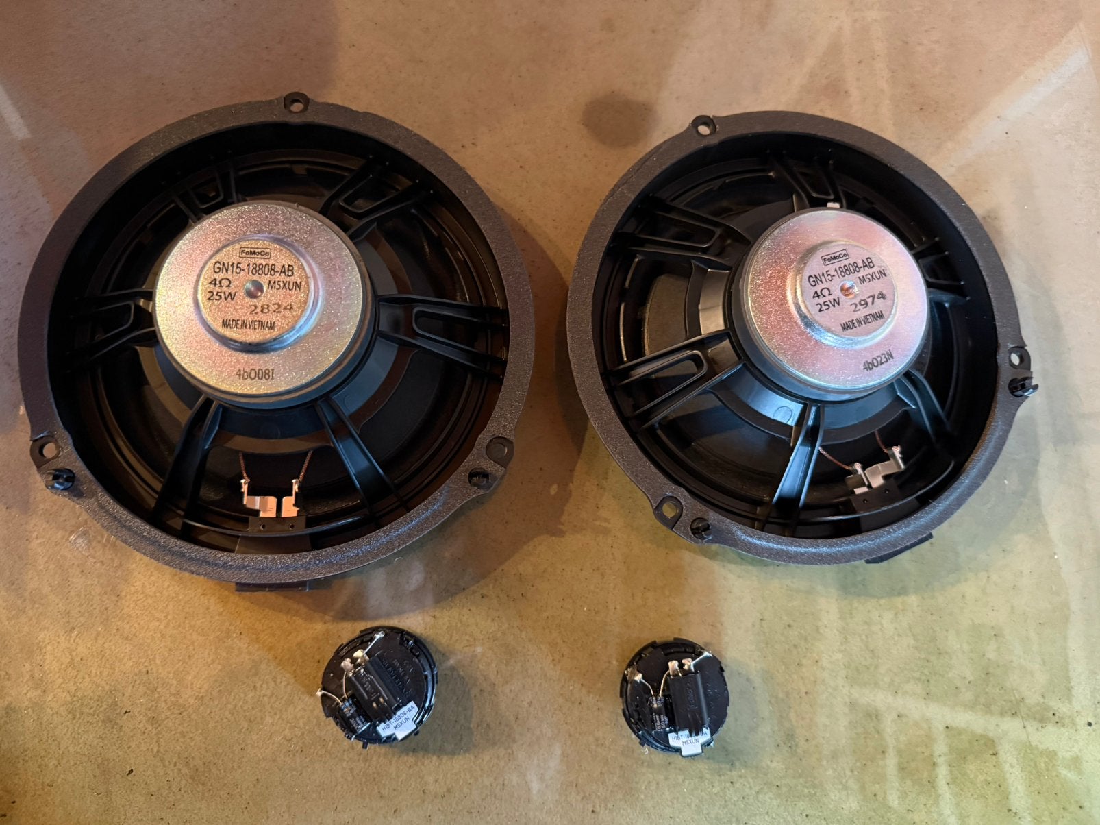Luidsprekers 2 stuks nieuw, Auto diversen, Autospeakers, Ophalen, Nieuw