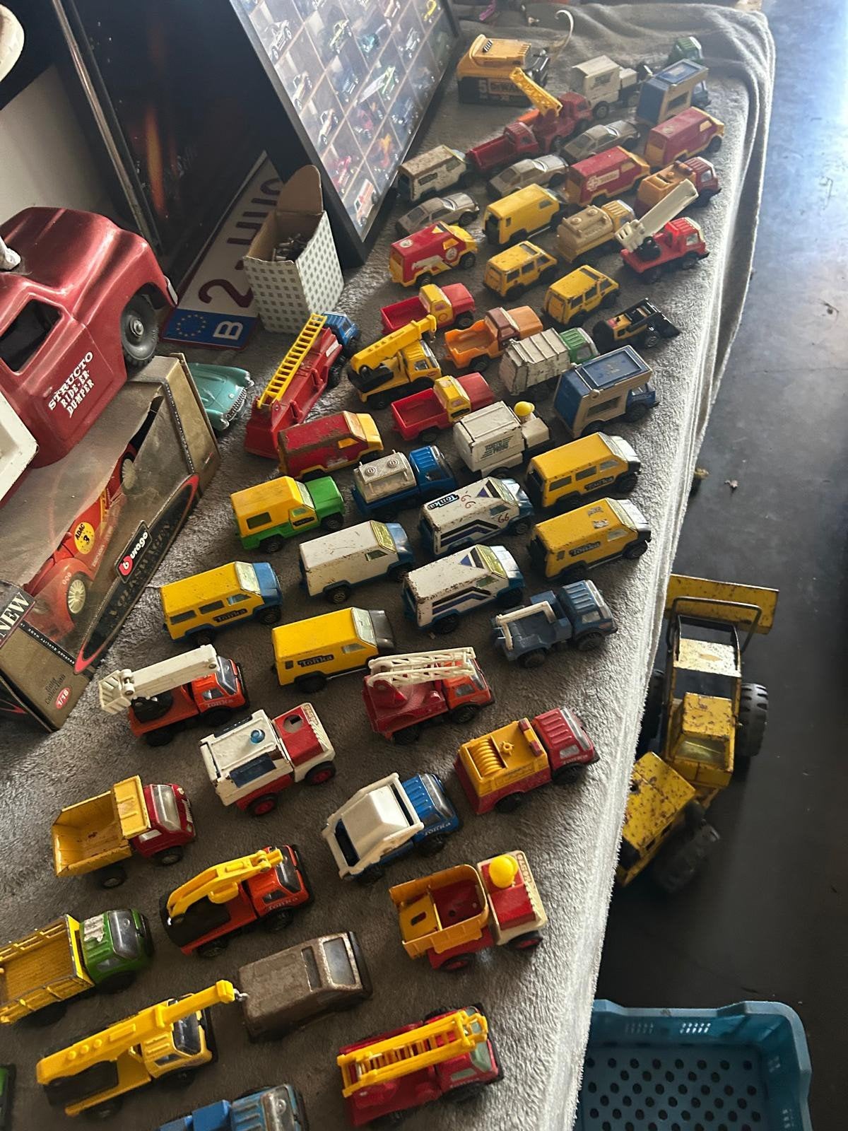 Tonka, Ophalen