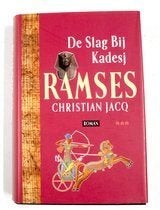 De slag bij Kadesj Ramses Christian Jacq 349 blz, Livres, Romans, Enlèvement ou Envoi, Comme neuf
