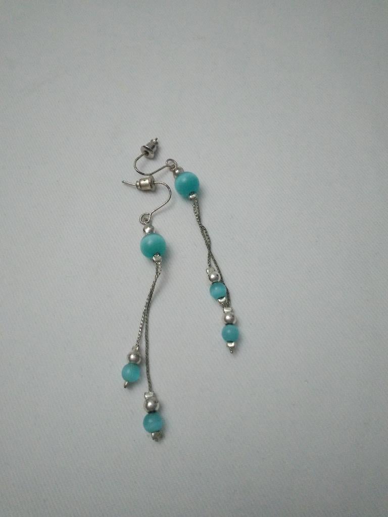 Boucles d'oreilles bleues des années 90, Bijoux, Sacs & Beauté, Boucles d'oreilles, Neuf, Enlèvement ou Envoi, Autres matériaux
