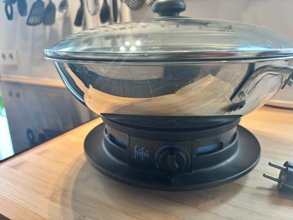 wok électrique, Enlèvement, Utilisé