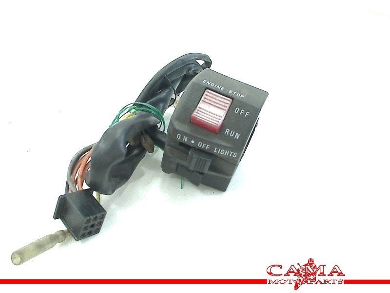 COMMUTATEUR DROIT VX 800 1990-1997 (VX800 VS51A VS51B), Dhr. S. di Majo, Utilisé, Info@cama-motorparts.nl, P.J. Troelstraweg 8 8
3144 CX  MAASSLUIS, NL