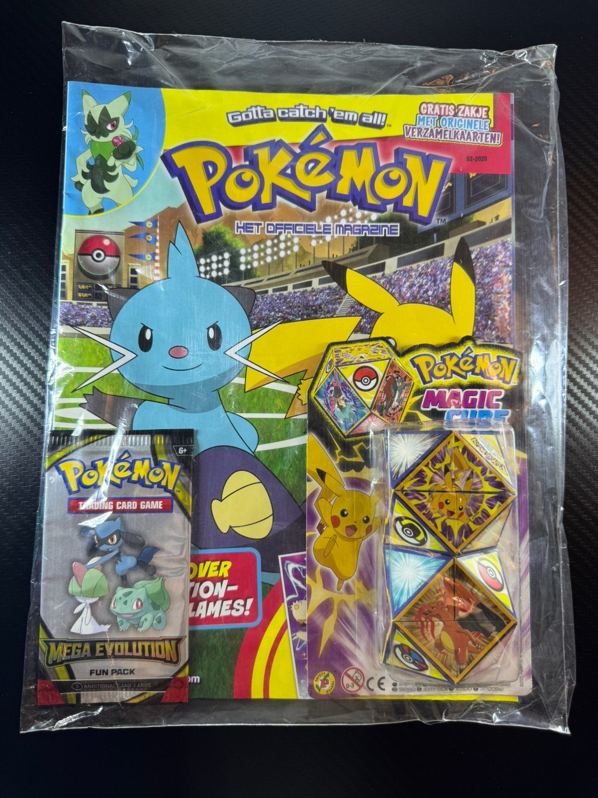 Pokémon Official Magazine | Mega Evolution | Magic Cube, Verzenden, Zo goed als nieuw