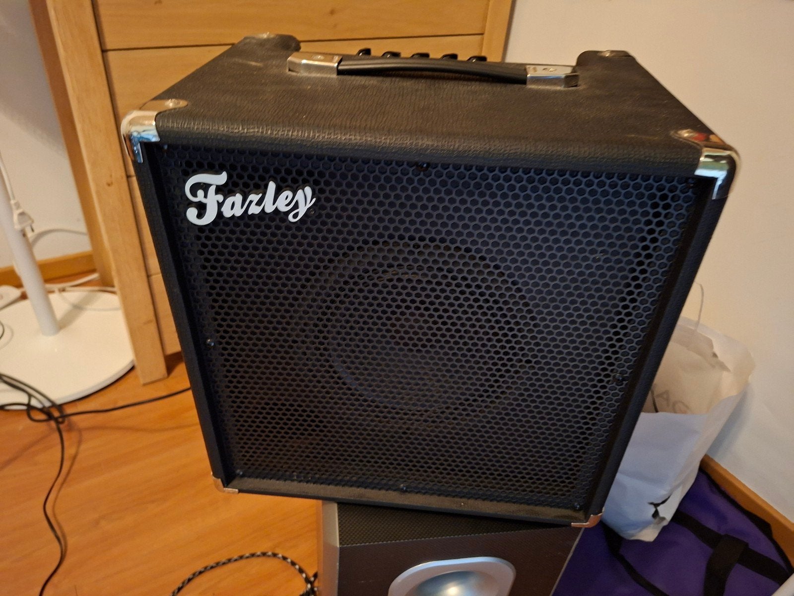 versterker fazley dark planet 25 nieuwstaat, Ophalen