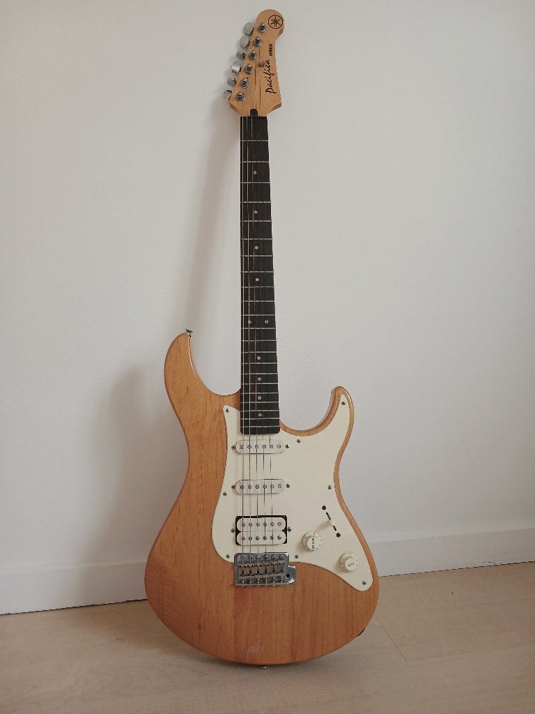 Yamaha Pacifica 112 houtkleurig, Enlèvement, Utilisé, Solid body, Autres marques
