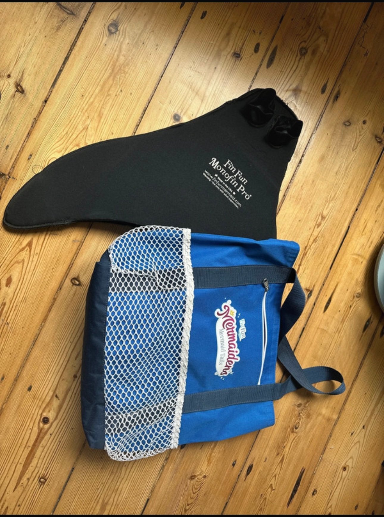 Zeermeermin met monofin, Sports nautiques & Bateaux, Vêtements nautiques, Enlèvement, Comme neuf, Enfant, Autres types