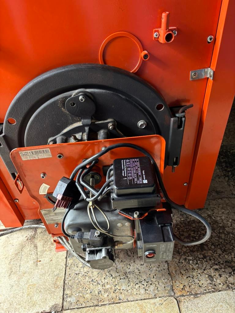 Viessmann verwarmingsketel op mazout met warmwaterboiler, Chaudière CC ou Chaudière combinée, Enlèvement, Utilisé, 80 cm ou plus