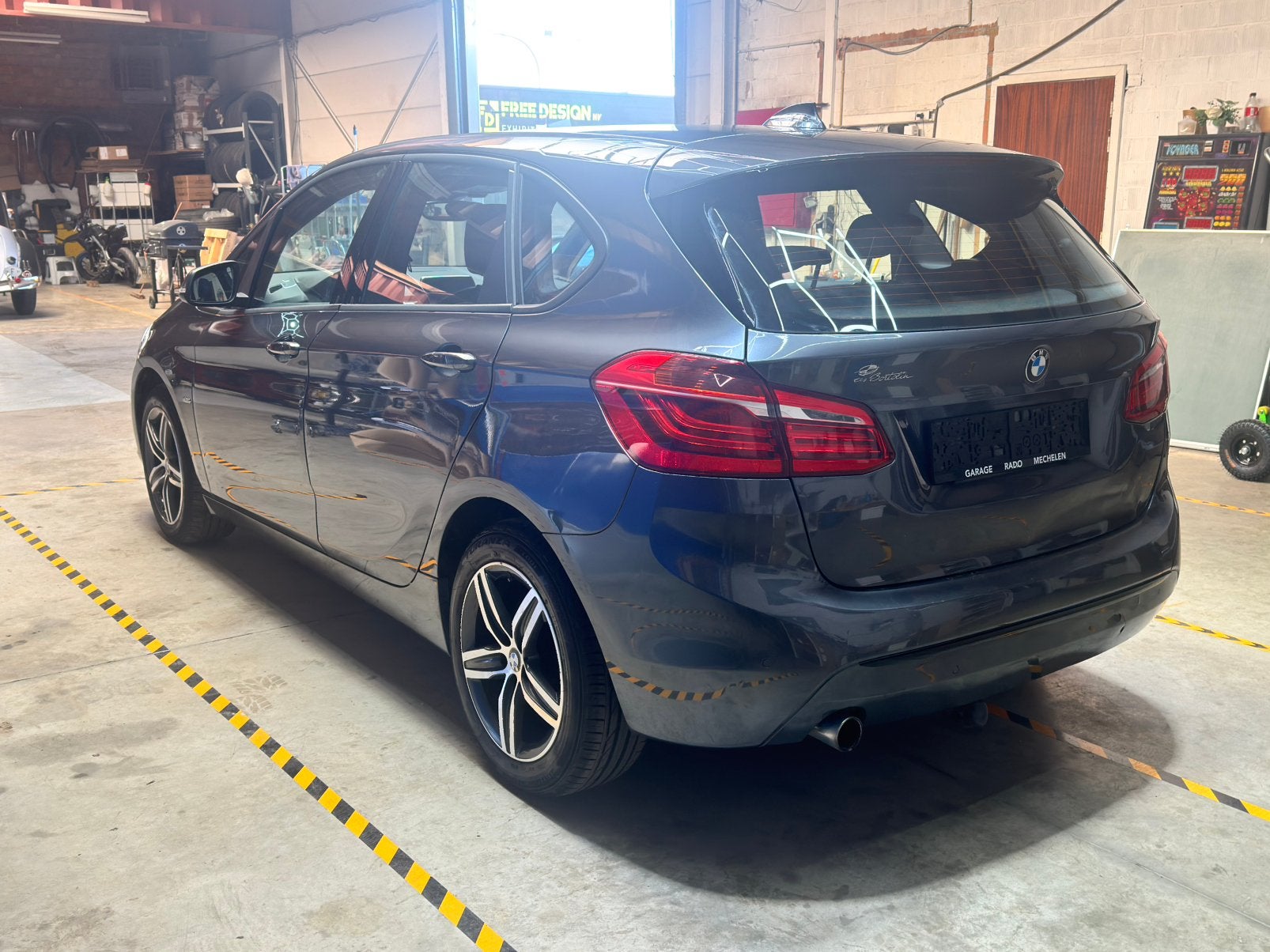 BMW 218 eoro 6, 100 kW, 116 g/km, Achterwielaandrijving, 1995 cc