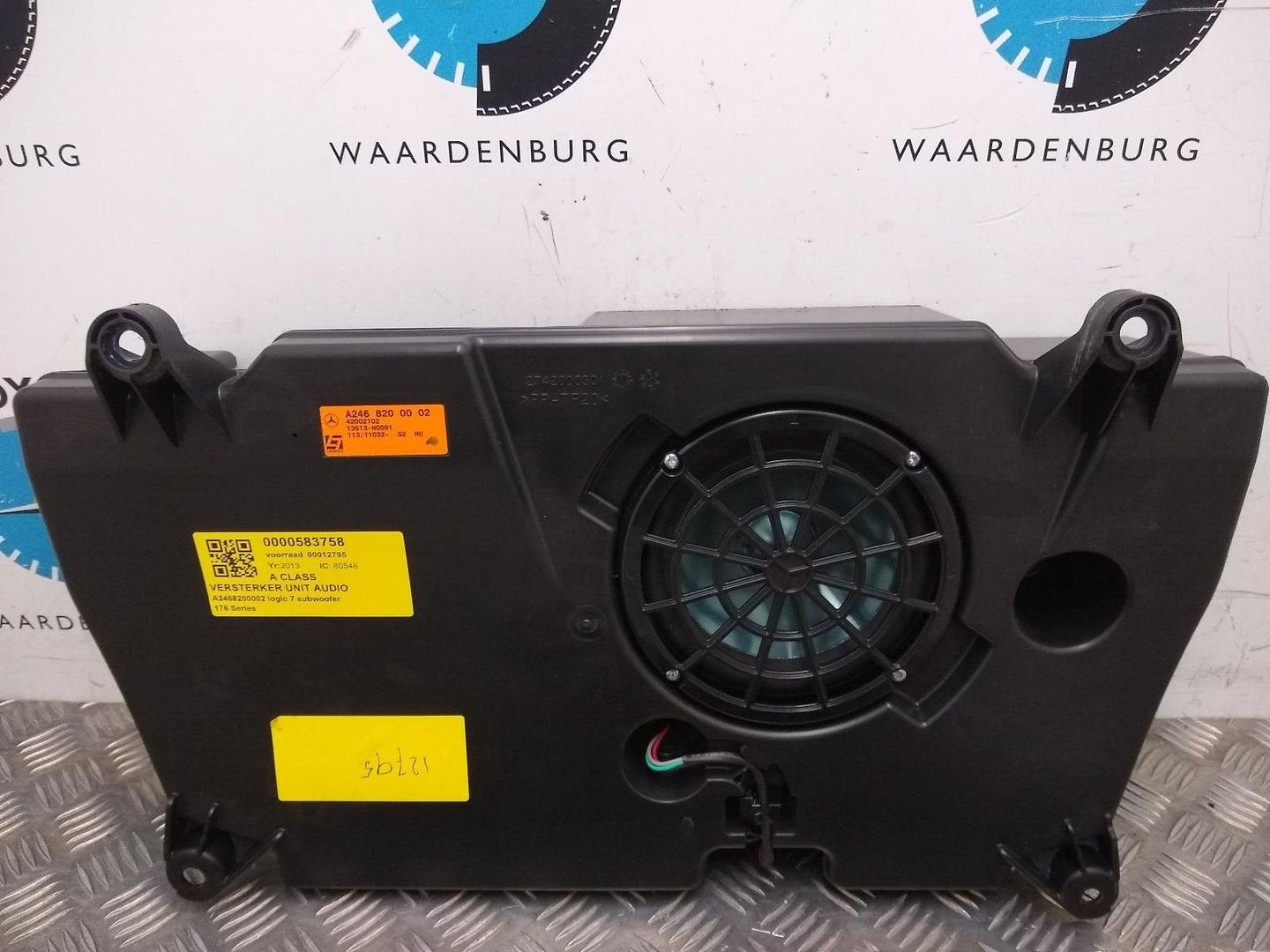 MERCEDES A CLASS VERSTERKER UNIT AUDIO 2468200002 2013, Ophalen of Verzenden, Gebruikt, ARN erkend